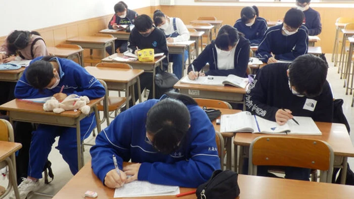 学習量大幅UPイベント『猛勉会』。みんな超真剣！