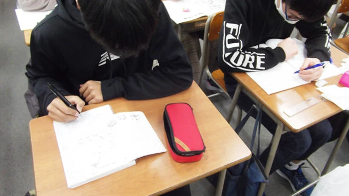 塾生は授業がない日も自習室が利用できます！